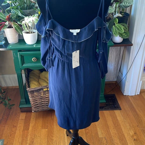 A loves a silk navy cold shoulder dress - NWT (one minor flaw) - Picture 3 of 8
